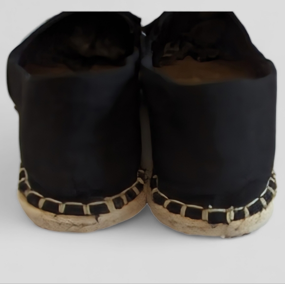 ❤️Old Navy Canvas Slip-on Espadrille Flats in Black - Picture 9 of 10